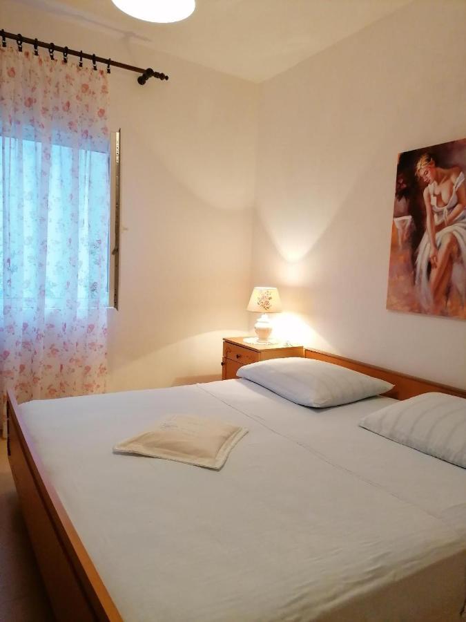 Apartmani Milisa L Primosten Luaran gambar
